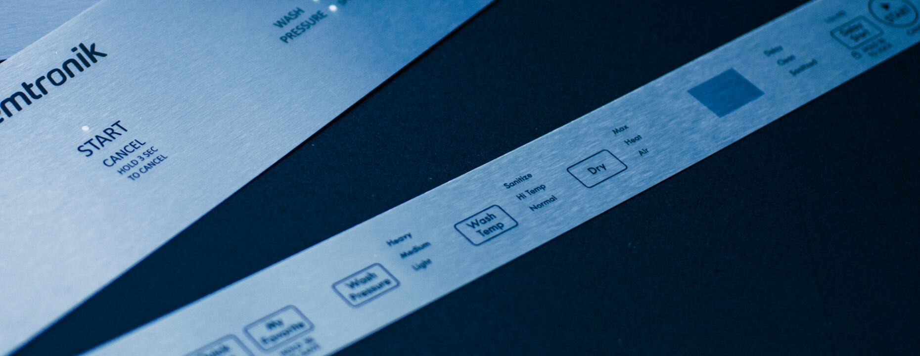 Printed graphic overlay on polycarbonate: High-quality brushed stainless steel imitation - Memtronik