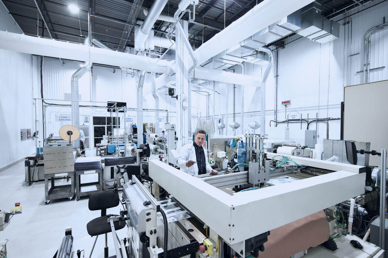 Laser cutting on rolls - Memtronik